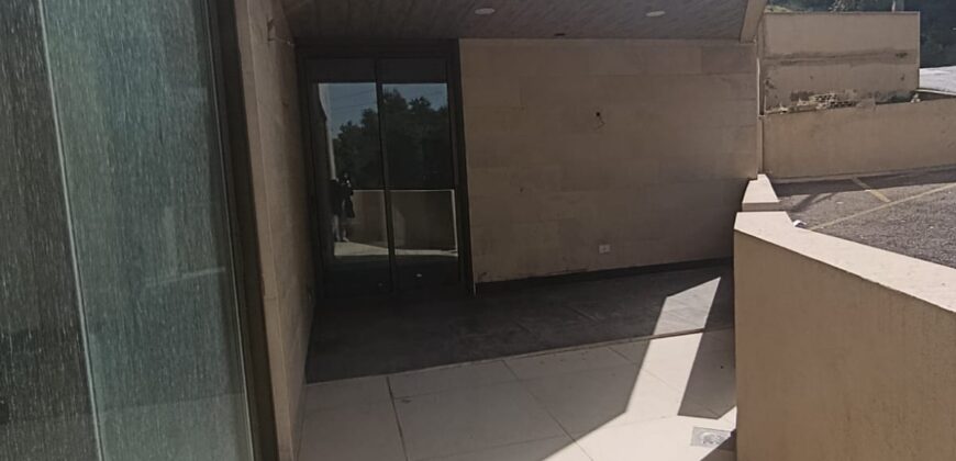 For Sale: Apartment in Bsalim