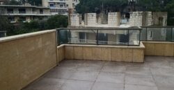 For Sale: Apartment in Ain Saade