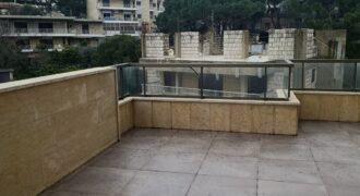 For Sale: Apartment in Ain Saade