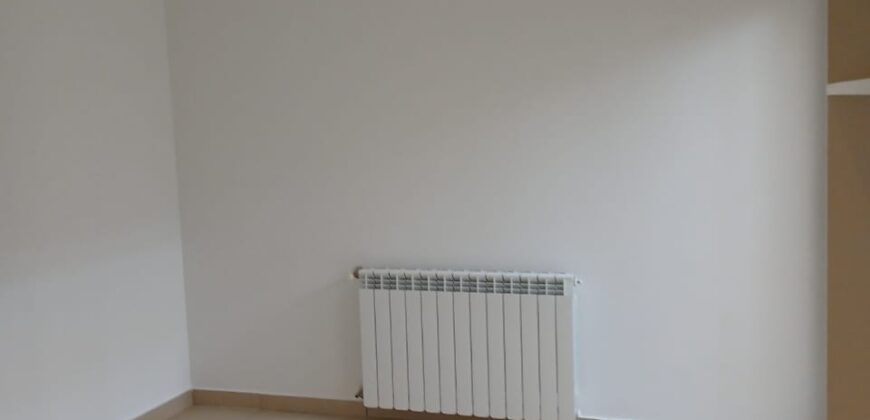 For Sale: Apartment in Beit Misk