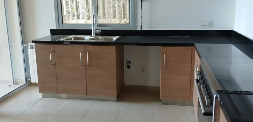 For Sale: Apartment in Beit Misk