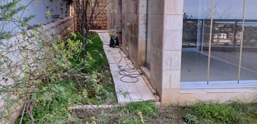 For Sale: Apartment in Beit Misk