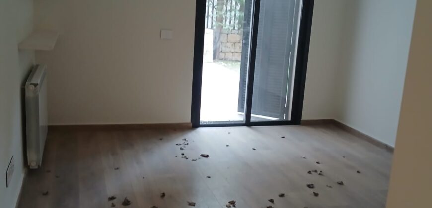 For Sale: Apartment in Beit Misk
