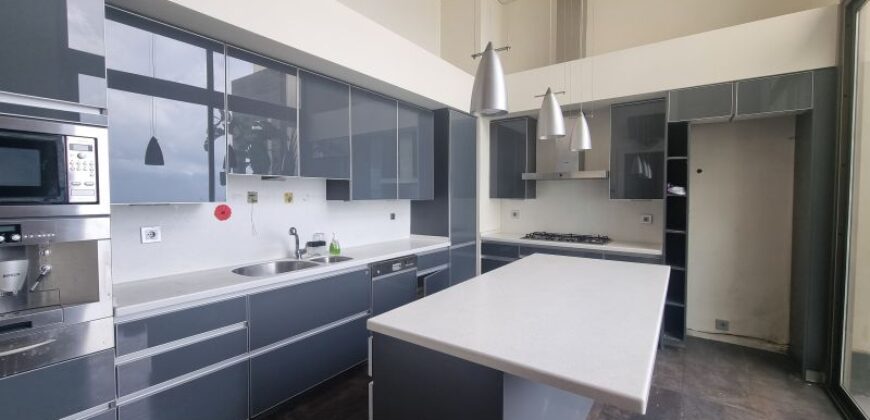 For Sale: Apartment in Hamra – Jeanne D’Arc