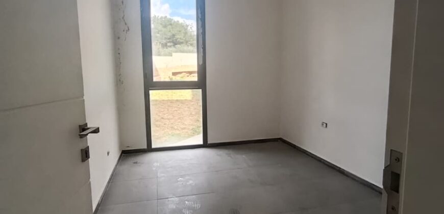 For Sale: Apartment in Beit Mery