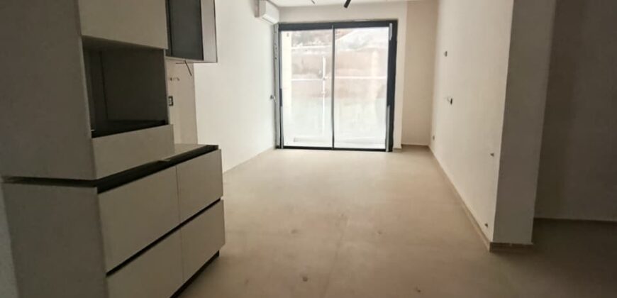 For Sale: Apartment in Monteverde