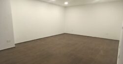 For Sale: Apartment in Ain Saade