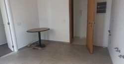 For Sale: Apartment in Ain Saade