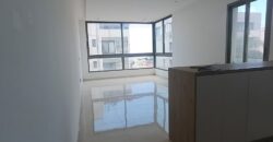 For Sale: Apartment in Ain Saade