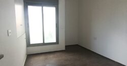 For Sale: Apartment in Ain Saade