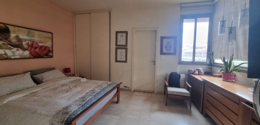 For Sale: Apartment in Hamra