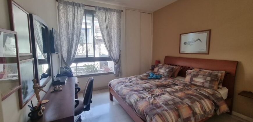 For Sale: Apartment in Hamra