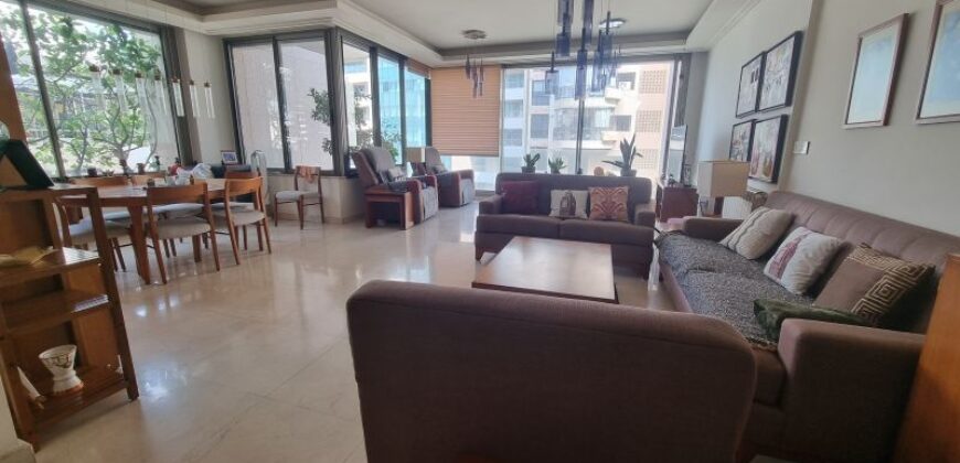 For Sale: Apartment in Hamra