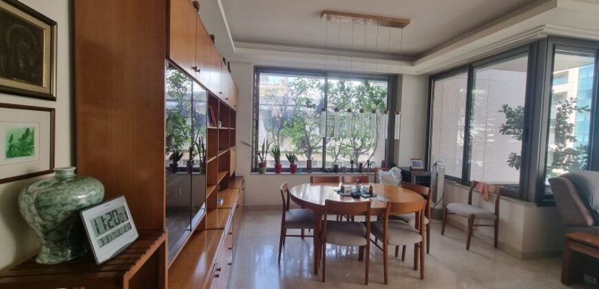 For Sale: Apartment in Hamra