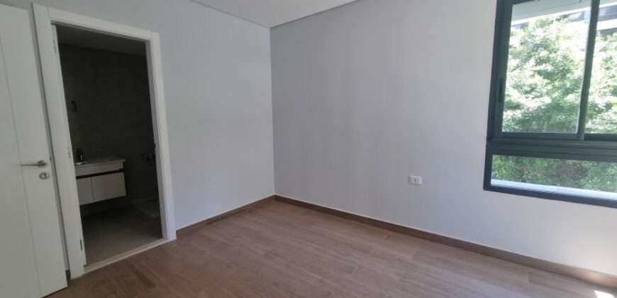For Sale: Apartment in Carakas