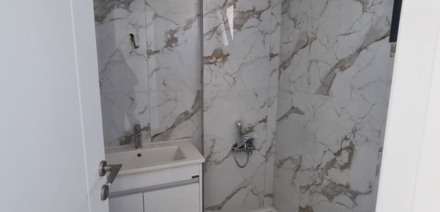 For Sale: Apartment in Carakas