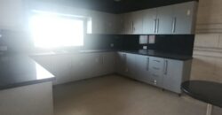 For Sale: Apartment in Ain Saade