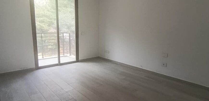 For Sale: Apartment in Ain Najem