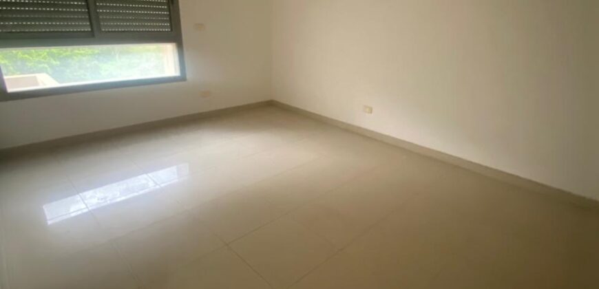 For Sale: Apartment in Zalka