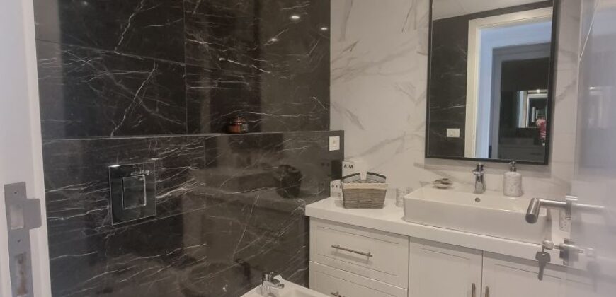 For Sale: Apartment in Achrafieh