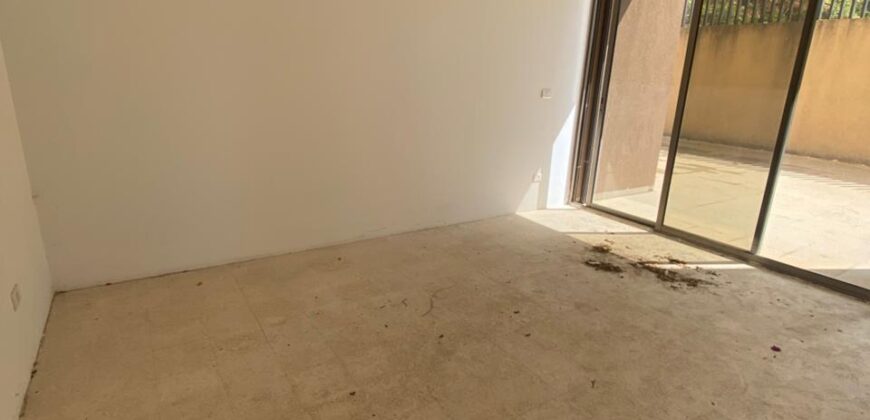 For Sale: Apartment in Naccache