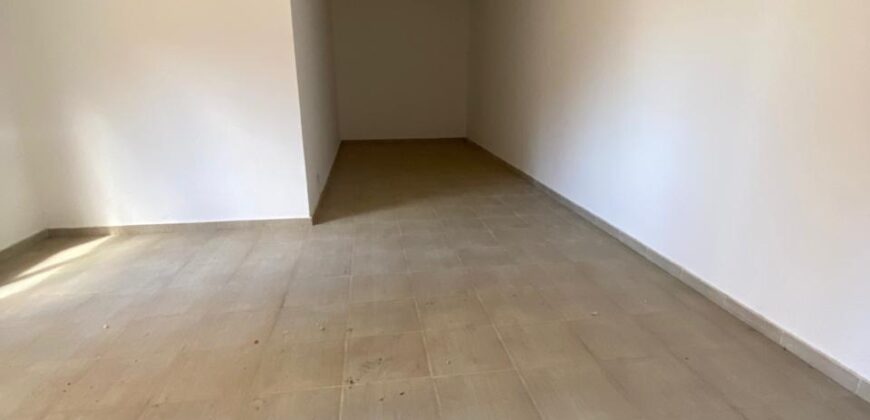 For Sale: Apartment in Naccache