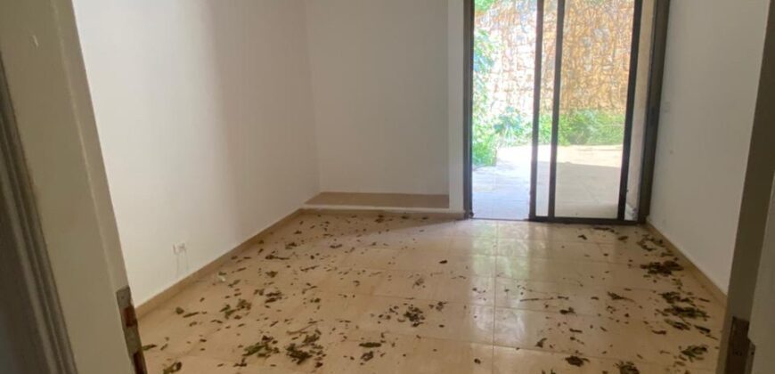 For Sale: Apartment in Naccache