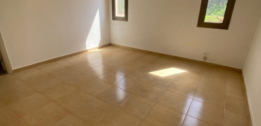 For Sale: Apartment in Naccache