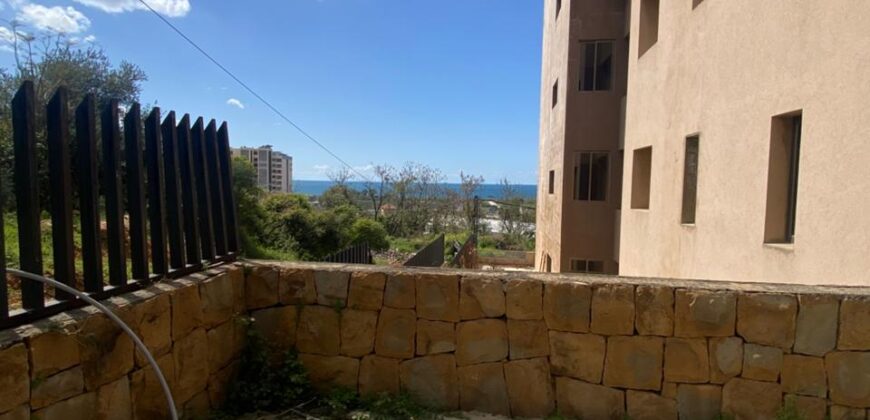 For Sale: Apartment in Naccache