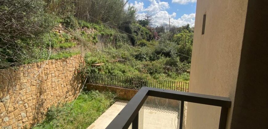 For Sale: Apartment in Naccache