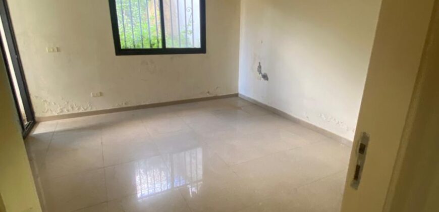 For Sale: Apartment in Awkar