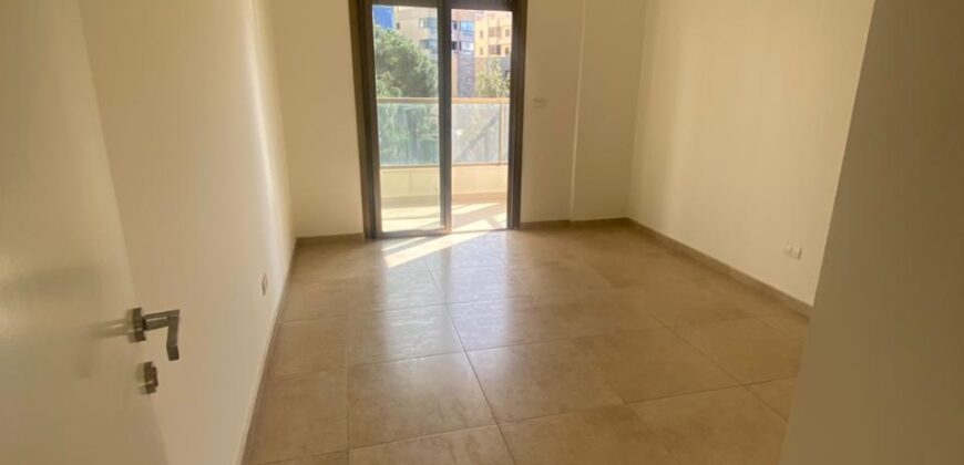 For Sale: Apartment in Naccache