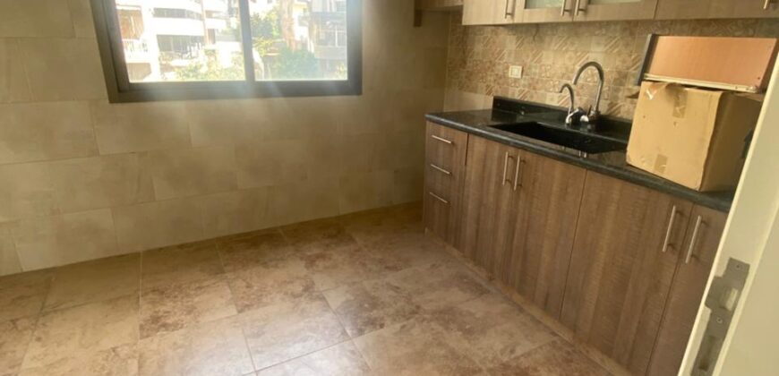 For Sale: Apartment in Naccache