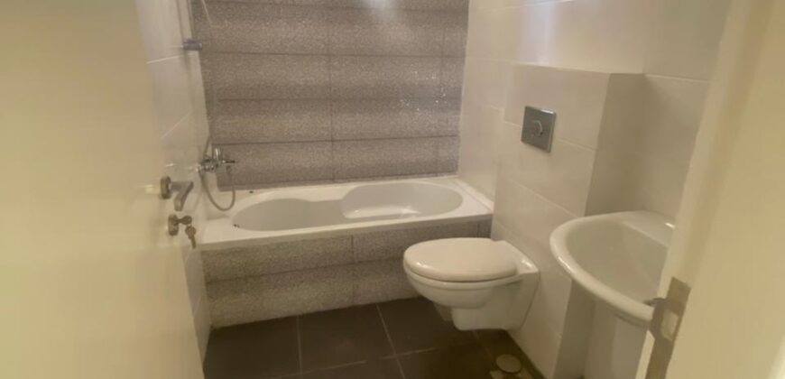 For Sale: Apartment in Naccache