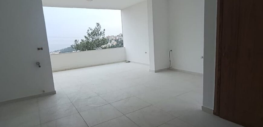 For Sale: Apartment in Nabay
