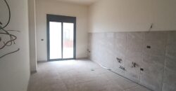 For Sale: Apartment in Ain Saade