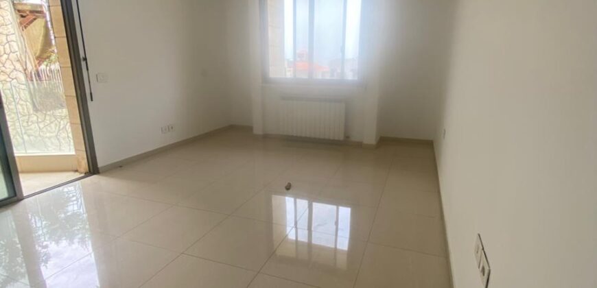 For Sale: Apartment in Dbayeh