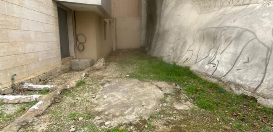 For Sale: Apartment in Dbayeh