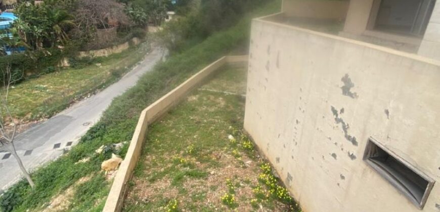 For Sale: Apartment in Dbayeh