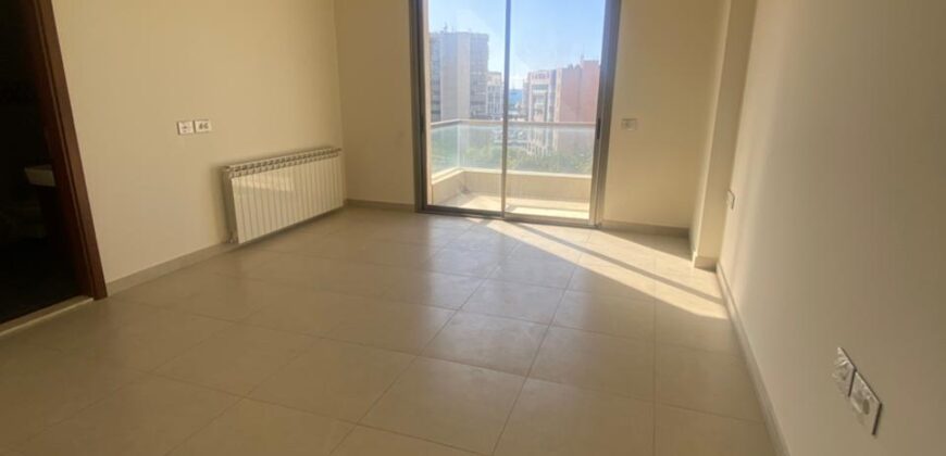 For Sale: Apartment in Dbayeh