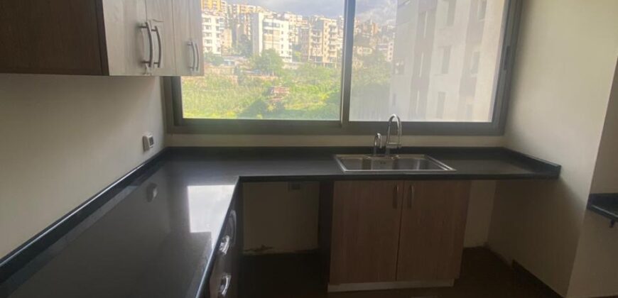 For Sale: Apartment in Dbayeh