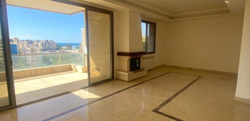 For Sale: Apartment in Dbayeh