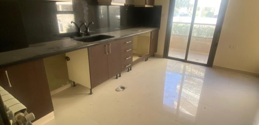 For Sale: Apartment in Dbayeh