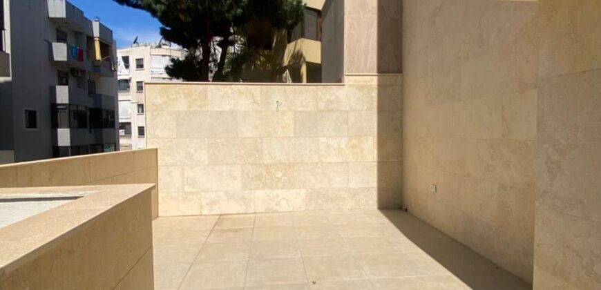 For Sale: Apartment in Naccache