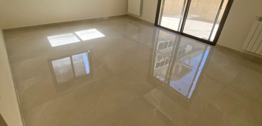 For Sale: Apartment in Naccache