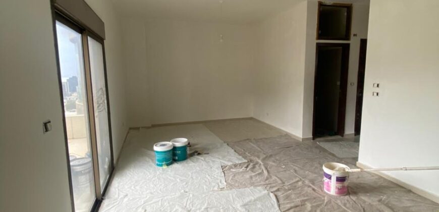 For Sale: Apartment in Dbayeh