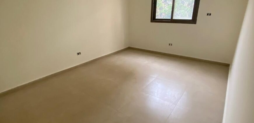 For Sale: Apartment in Dbayeh