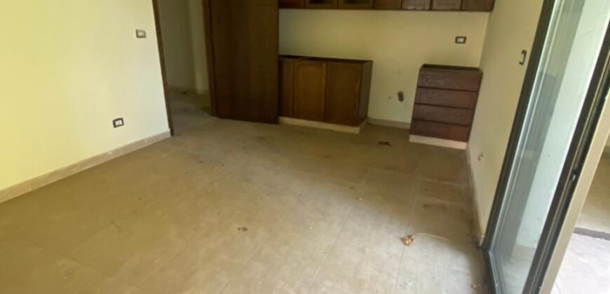 For Sale: Apartment in Naccache
