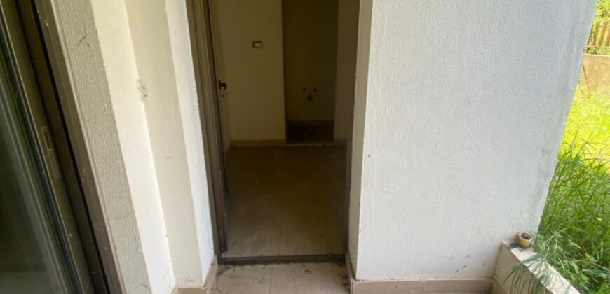 For Sale: Apartment in Naccache