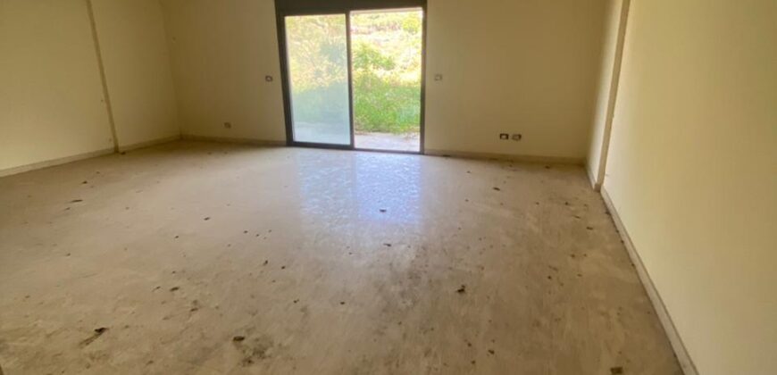 For Sale: Apartment in Naccache